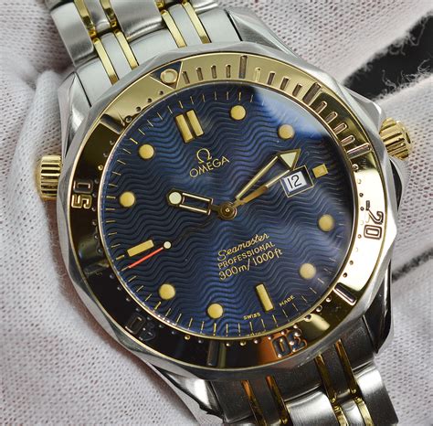 gents omega seamaster quartz watch|which omega seamaster to buy.